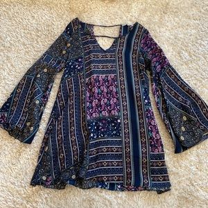 Silky Bohemian flowy blue and purple detailed dress. Size Small